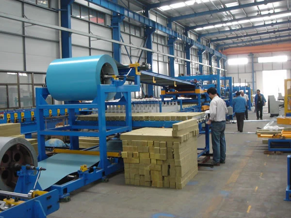 Z - Lock EPS and Rock Wool Sandwich Roof and Wall Panel Machine Production Line